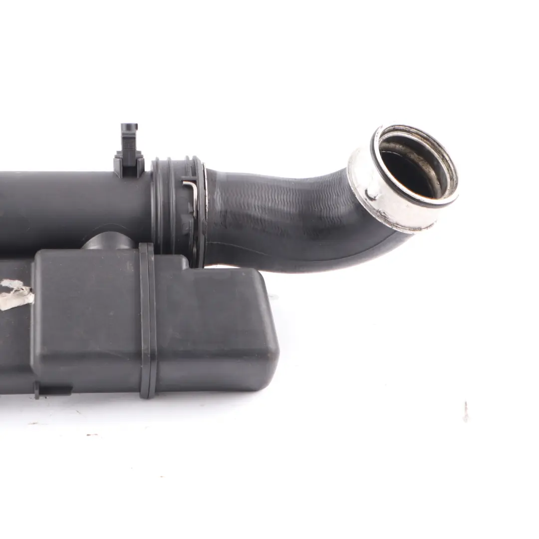 Wąż Ssący powietrza Turbo Intercooler do Mercedes W211 o numerze A2115280308 Mercedes W211 Wąż Ssący powietrza Turbo Intercooler - SKU A2115280308-1 - Numer Części A2115280308