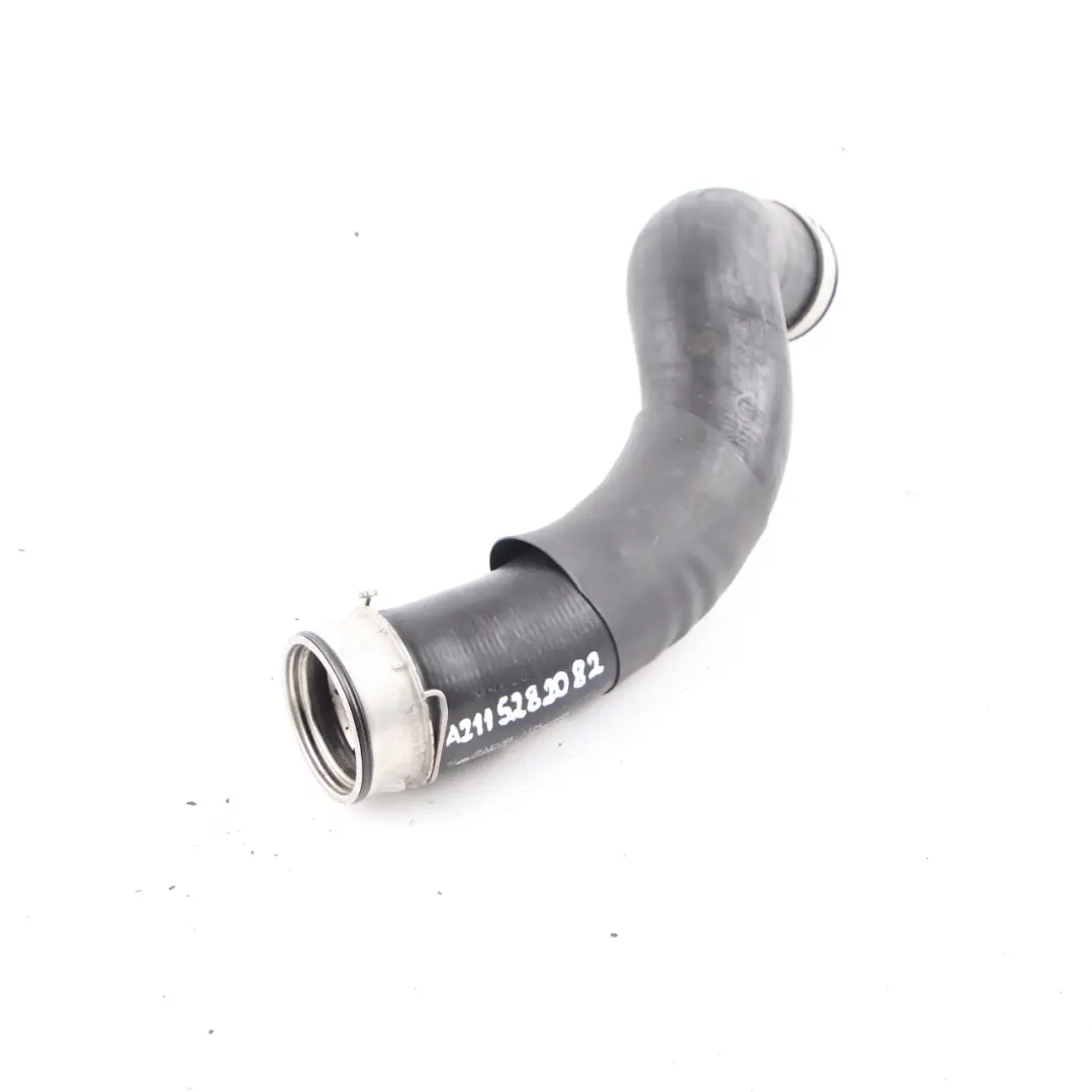 Ansaugschlauch Mercedes W211 W219 Luftkühler Ladeluftrohr Rechts A2115282682 für mit Teilenummer A2115282082 Ansaugschlauch Mercedes W211 W219 Luftkühler Ladeluftrohr Rechts A2115282682 - SKU A2115282082 - Teilenummer A2115282082