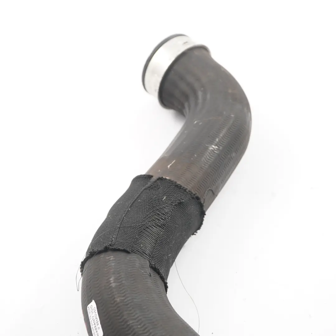 OM646 Rura Dolot Powietrza Intercoolera do Mercedes W211 o numerze A2115284182 Mercedes W211 OM646 Rura Dolot Powietrza Intercoolera - SKU A2115284182 - Numer Części A2115284182