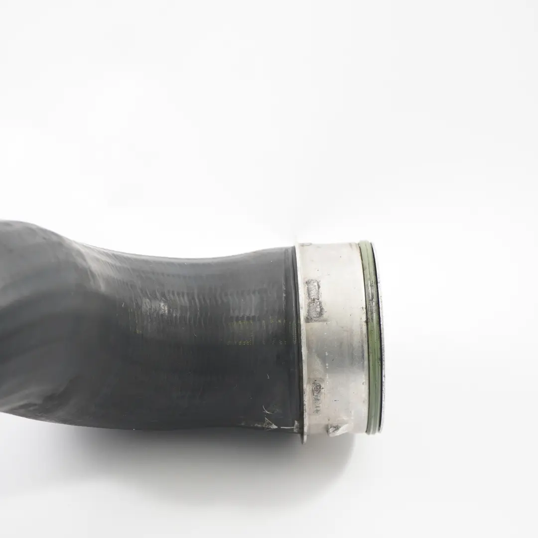 OM646 Tubo di aspirazione Tubo dell'intercooler per Mercedes W211 con numero di parte A2115284282 Mercedes W211 OM646 Tubo di aspirazione Tubo dell'intercooler - SKU A2115284282 - Numero di parte A2115284282