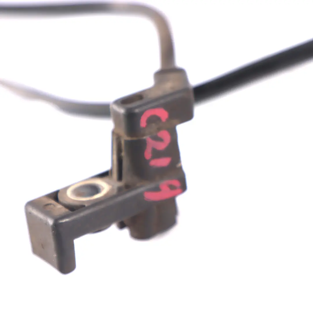 Sensor de desgaste Mercedes W211 C219 de la pastilla de freno trasera derecha para con número de pieza A2115400505 Sensor de desgaste Mercedes W211 C219 de la pastilla de freno trasera derecha - SKU A2115400505 - Número de pieza A2115400505