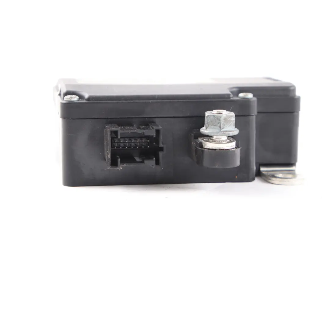 Control Module Relay to Mercedes W211 Battery Load with Part number A2115404245 Mercedes W211 Battery Load Control Module Relay - SKU A2115404245 - Part number A2115404245