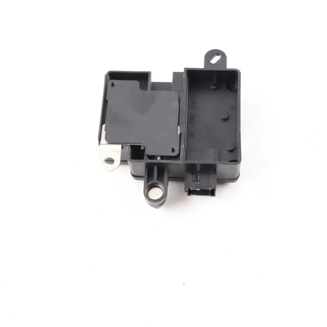 Control Module Relay to Mercedes W211 Battery Load with Part number A2115404245 Mercedes W211 Battery Load Control Module Relay - SKU A2115404245 - Part number A2115404245