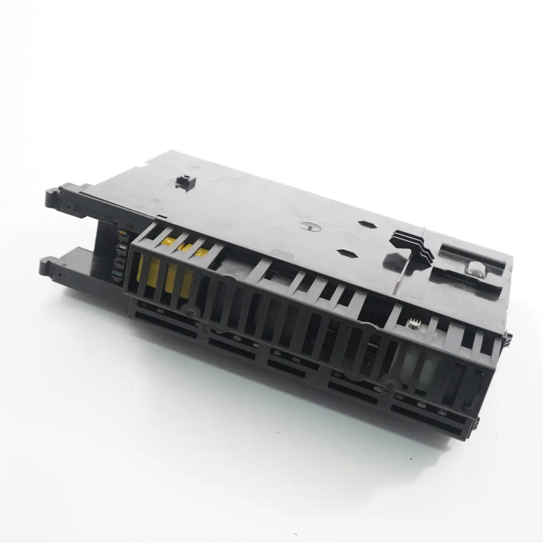  Caja de fusibles Mercedes W211 Caja de fusibles del módulo maletero trasero SAM - SKU A2115455301 - Número de pieza A2115455301