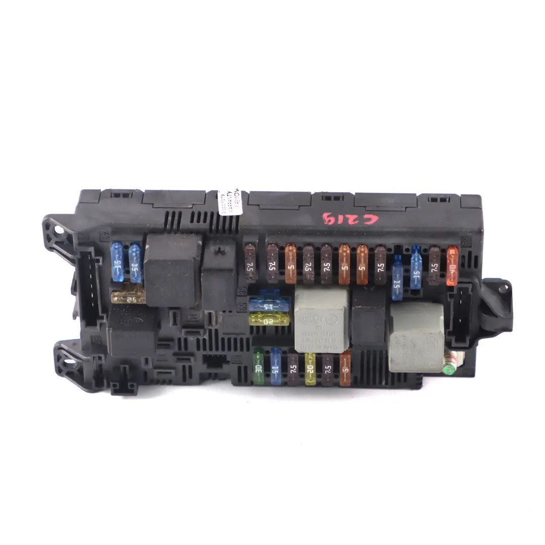 Front Fuse Box SAM Relay Control Module to Mercedes C219 with Part number A2115457801 Mercedes C219 Front Fuse Box SAM Relay Control Module - SKU A2115457301 - Part number A2115457801