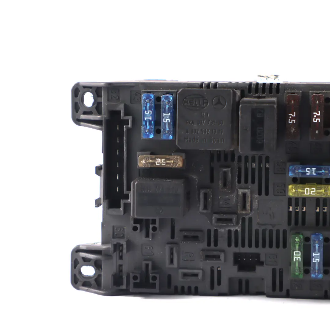 Boîte à fusibles avant Module contrôle du relais SAM pour Mercedes C219 à propos du numéro de pièce A2115457801 Mercedes C219 Boîte à fusibles avant Module contrôle du relais SAM - SKU A2115457301 - Numéro de pièce A2115457801