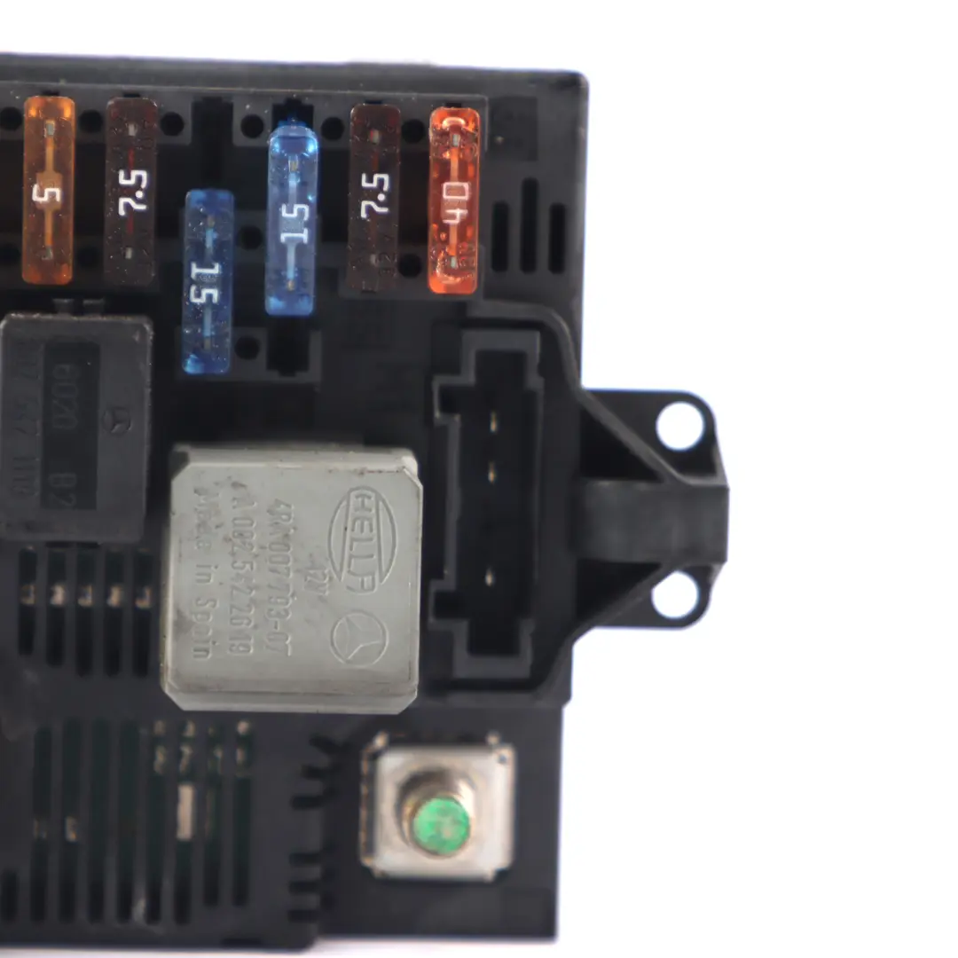 Front Sicherungskasten SAM-Relais-Steuermodul für Mercedes C219 mit Teilenummer A2115457801 Mercedes C219 Front Sicherungskasten SAM-Relais-Steuermodul - SKU A2115457301 - Teilenummer A2115457801