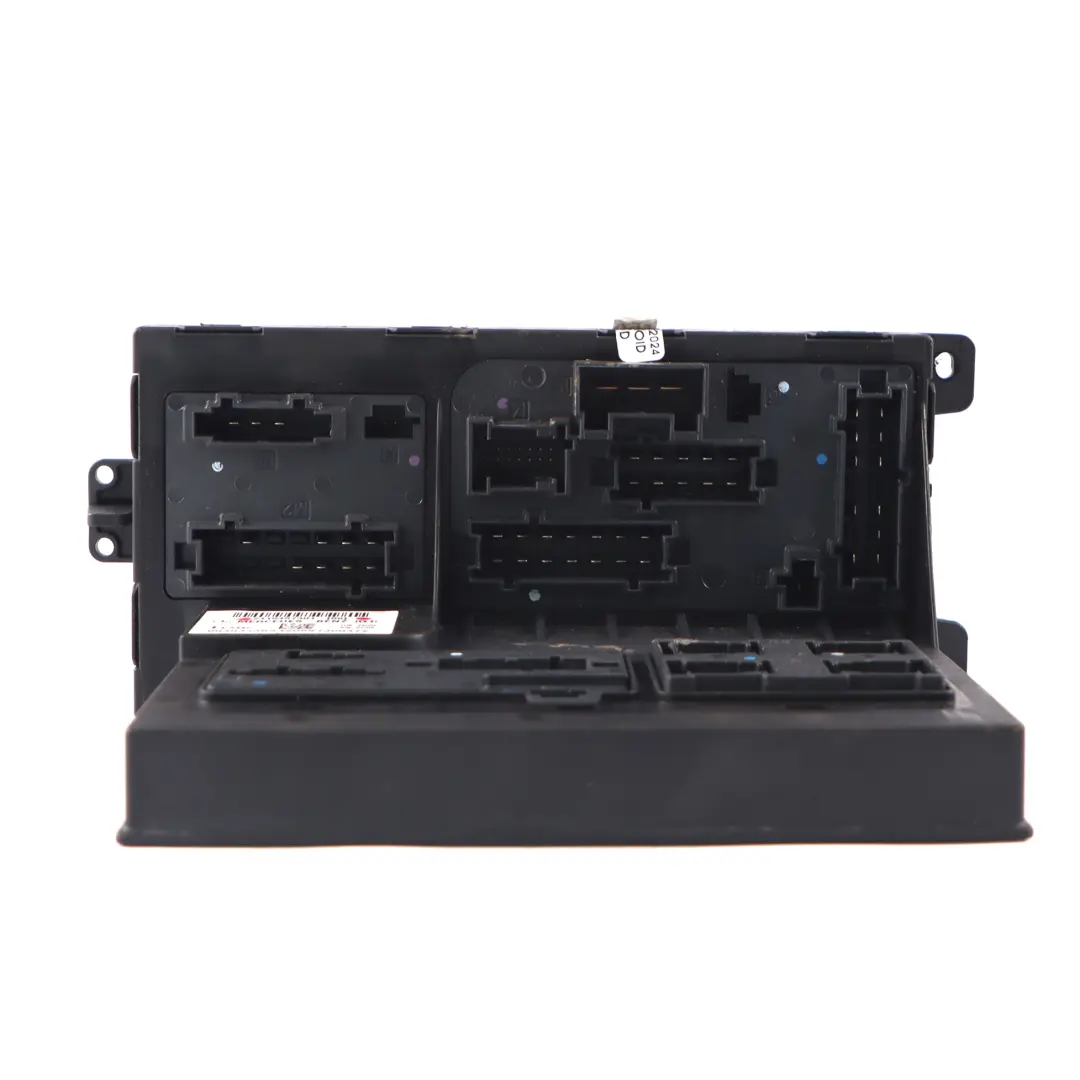 Front Fuse Box SAM Relay Control Module to Mercedes C219 with Part number A2115457801 Mercedes C219 Front Fuse Box SAM Relay Control Module - SKU A2115457301 - Part number A2115457801