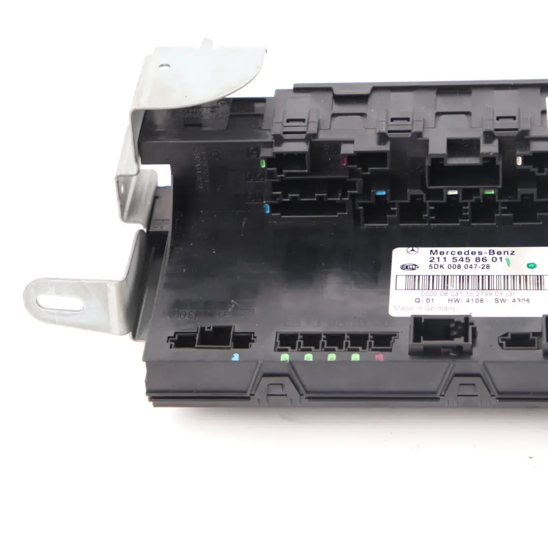 Fuse Box Mercedes W211 CLS C219 Rear SAM Module Relay Control Unit to with Part number A2115458601 Fuse Box Mercedes W211 CLS C219 Rear SAM Module Relay Control Unit - SKU A2115458601 - Part number A2115458601
