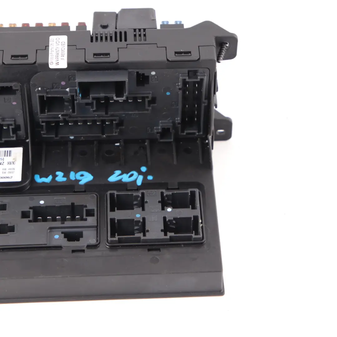 Boîte à fusibles Mercedes W211 W219 Module l'unité contrôle jonction pour à propos du numéro de pièce A2115459001 Boîte à fusibles Mercedes W211 W219 Module l'unité contrôle jonction - SKU A2115459001 - Numéro de pièce A2115459001