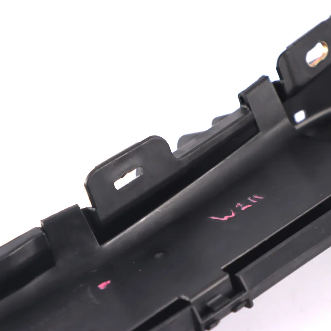  Soporte de cableado Mercedes W211 Cable Loom Arnés Cubierta Canal - SKU A2115460580 - Número de pieza A2115460580
