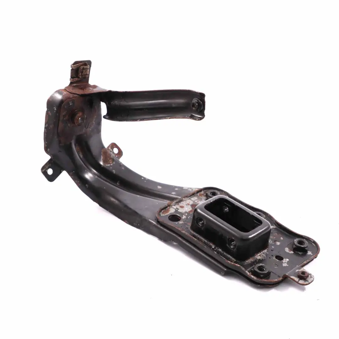 Support de pare-chocs avant Mercedes W211 Support garniture droite pour à propos du numéro de pièce A2116204431 Support de pare-chocs avant Mercedes W211 Support garniture droite - SKU A2116204431 - Numéro de pièce A2116204431