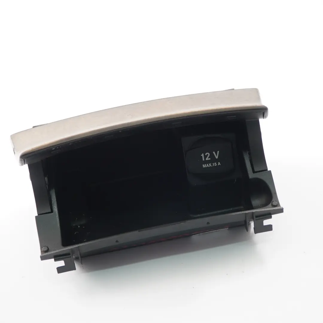 Popielniczka Konsoli Przód Drewno do Mercedes W211 CLS C219 o numerze A2116800650 Mercedes W211 CLS C219 Popielniczka Konsoli Przód Drewno - SKU A2116800650-3 - Numer Części A2116800650