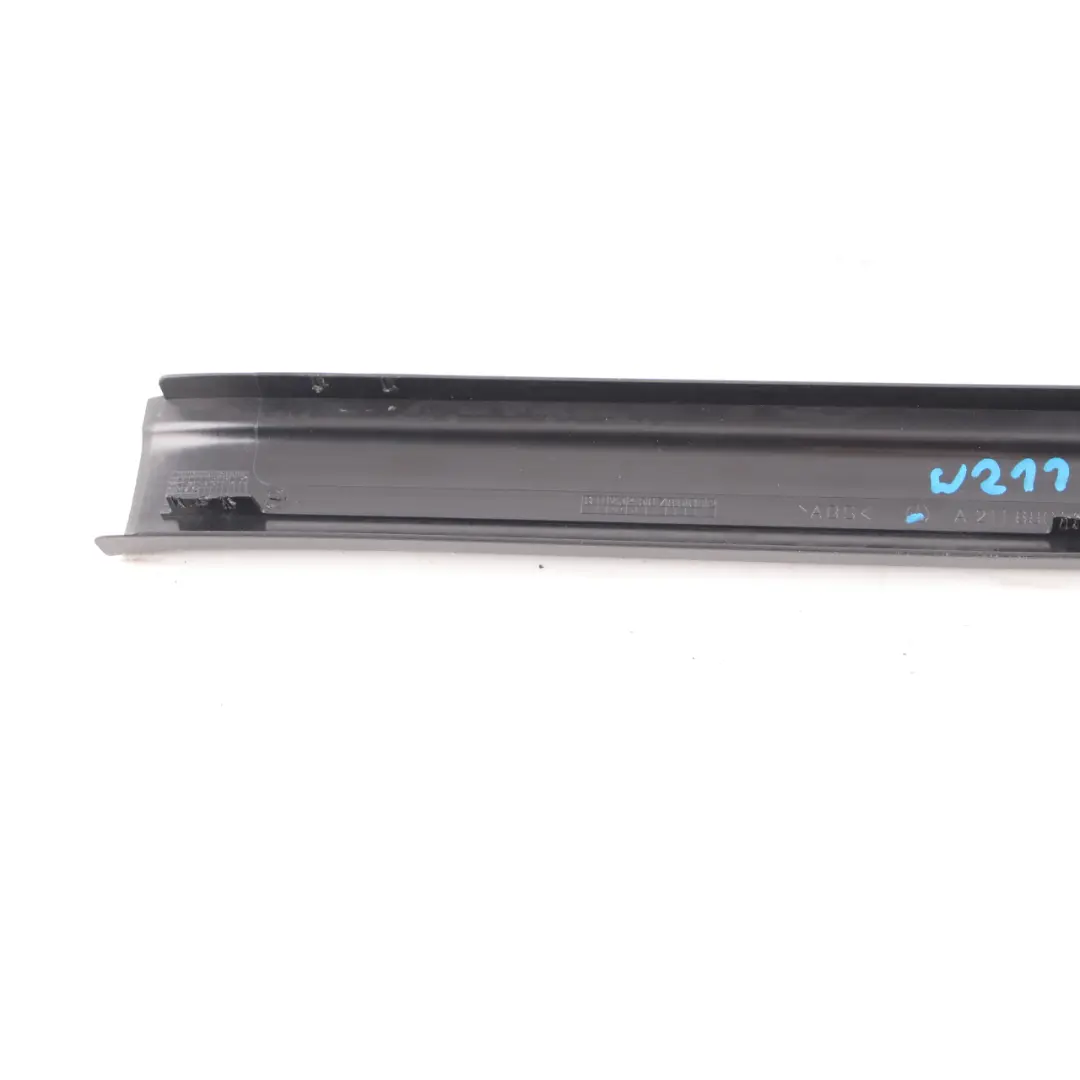  Coperchio d'ingresso Mercedes W211 Striscia interna anteriore - SKU A2116805035 - Numero di parte A2116805035