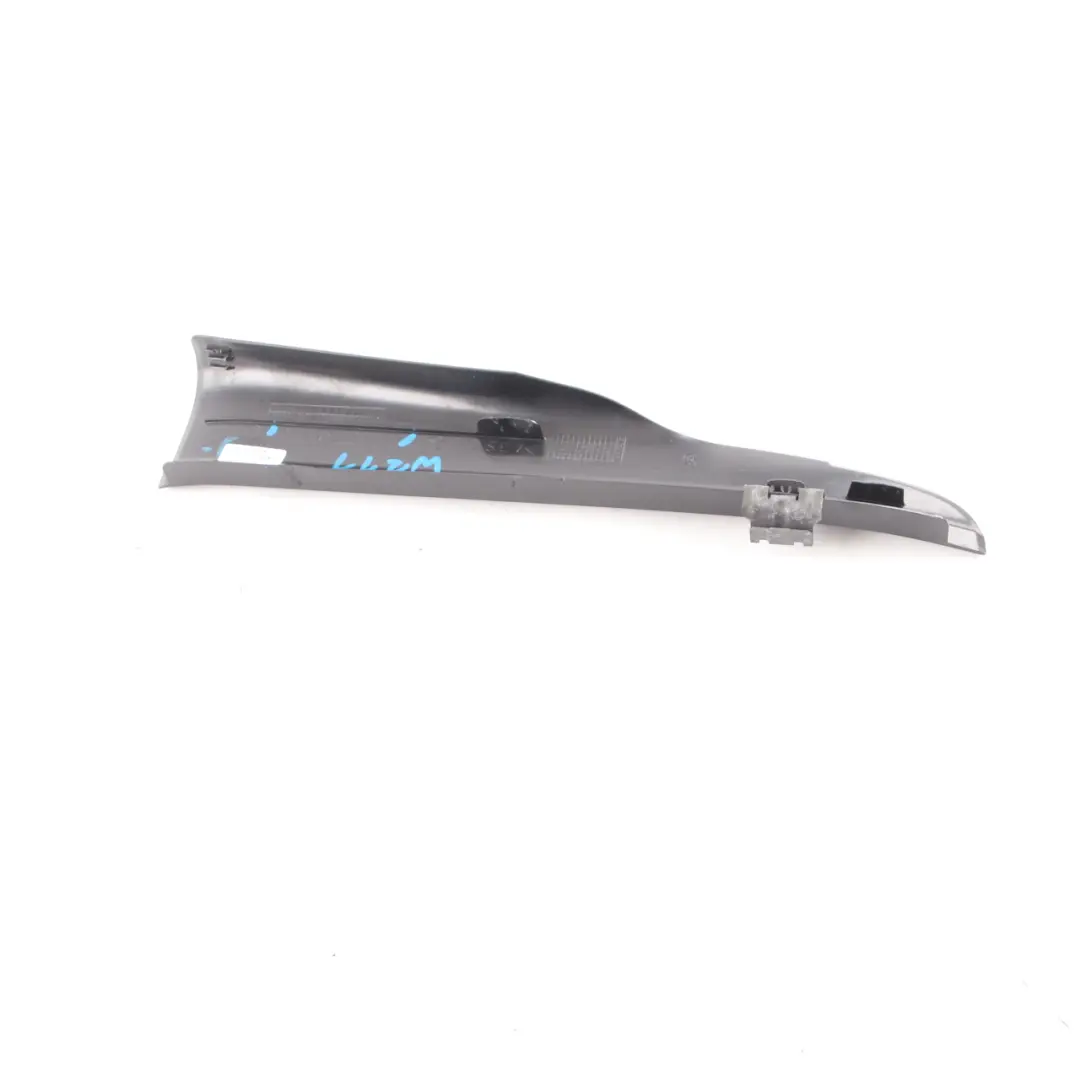 Couvercle d'entrée Mercedes W211 Strip Entry Inner Rear Right pour à propos du numéro de pièce A2116805235 Couvercle d'entrée Mercedes W211 Strip Entry Inner Rear Right - SKU A2116805235 - Numéro de pièce A2116805235