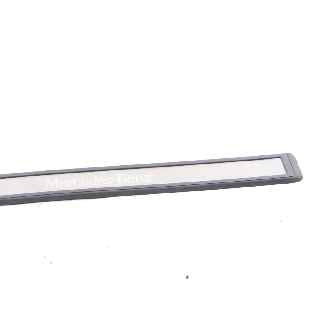 Mercedes W211 abdeckung vorne rechts Tür schweller Tritt platte A2116801435 - SKU A2116805635 - Teilenummer A2116805635