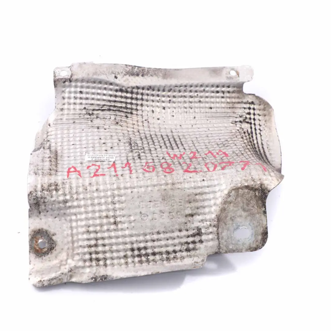 Hitze schild Mercedes W211 W219 Abdeckplatte Bremskabel links für mit Teilenummer A2116820771 Hitze schild Mercedes W211 W219 Abdeckplatte Bremskabel links - SKU A2116820771 - Teilenummer A2116820771