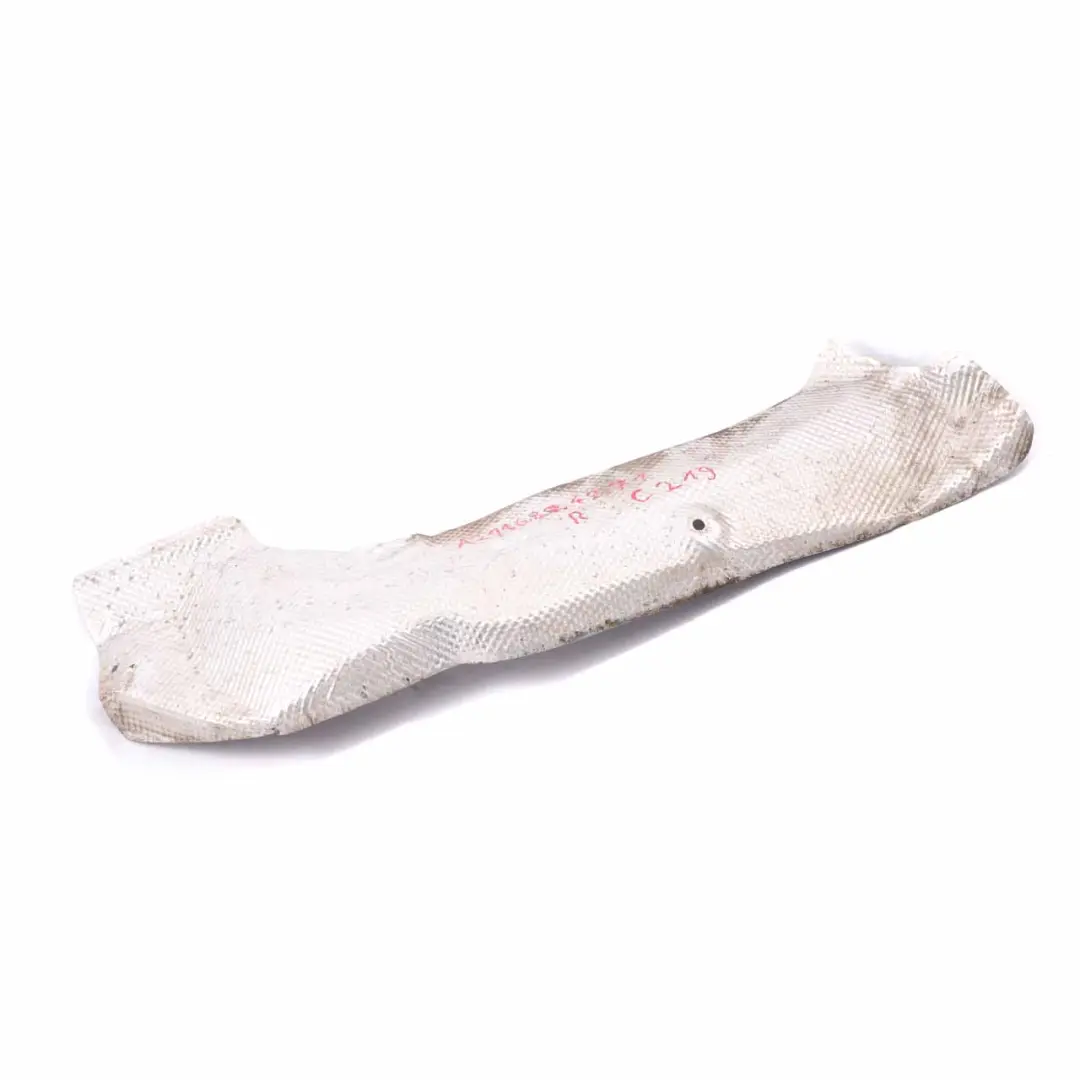 Bouclier thermique Mercedes W211 W219 Plaque recouvrement échappement droite pour à propos du numéro de pièce A2116824271 Bouclier thermique Mercedes W211 W219 Plaque recouvrement échappement droite - SKU A2116824271 - Numéro de pièce A2116824271