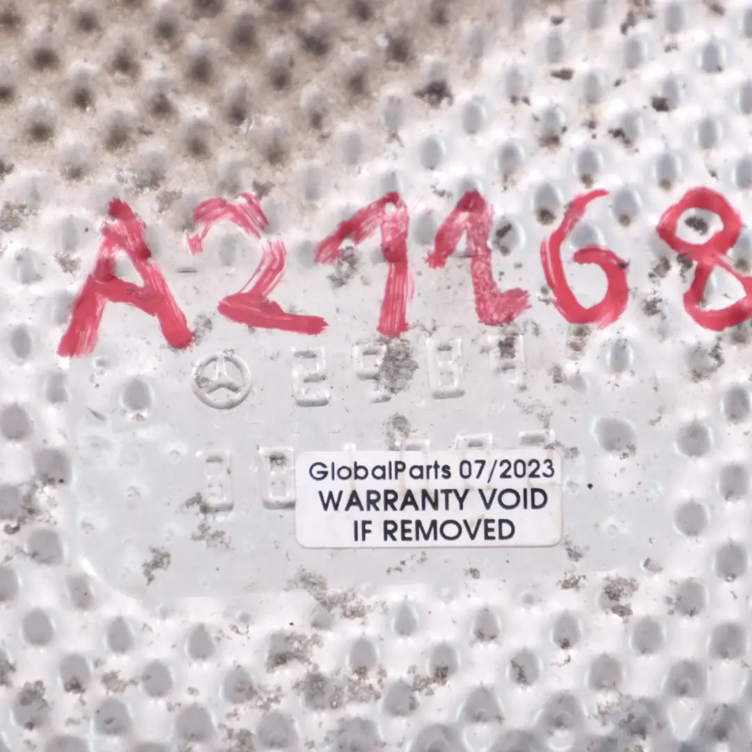 Bouclier thermique Mercedes W211 W219 Plaque recouvrement échappement droite pour à propos du numéro de pièce A2116824271 Bouclier thermique Mercedes W211 W219 Plaque recouvrement échappement droite - SKU A2116824271 - Numéro de pièce A2116824271