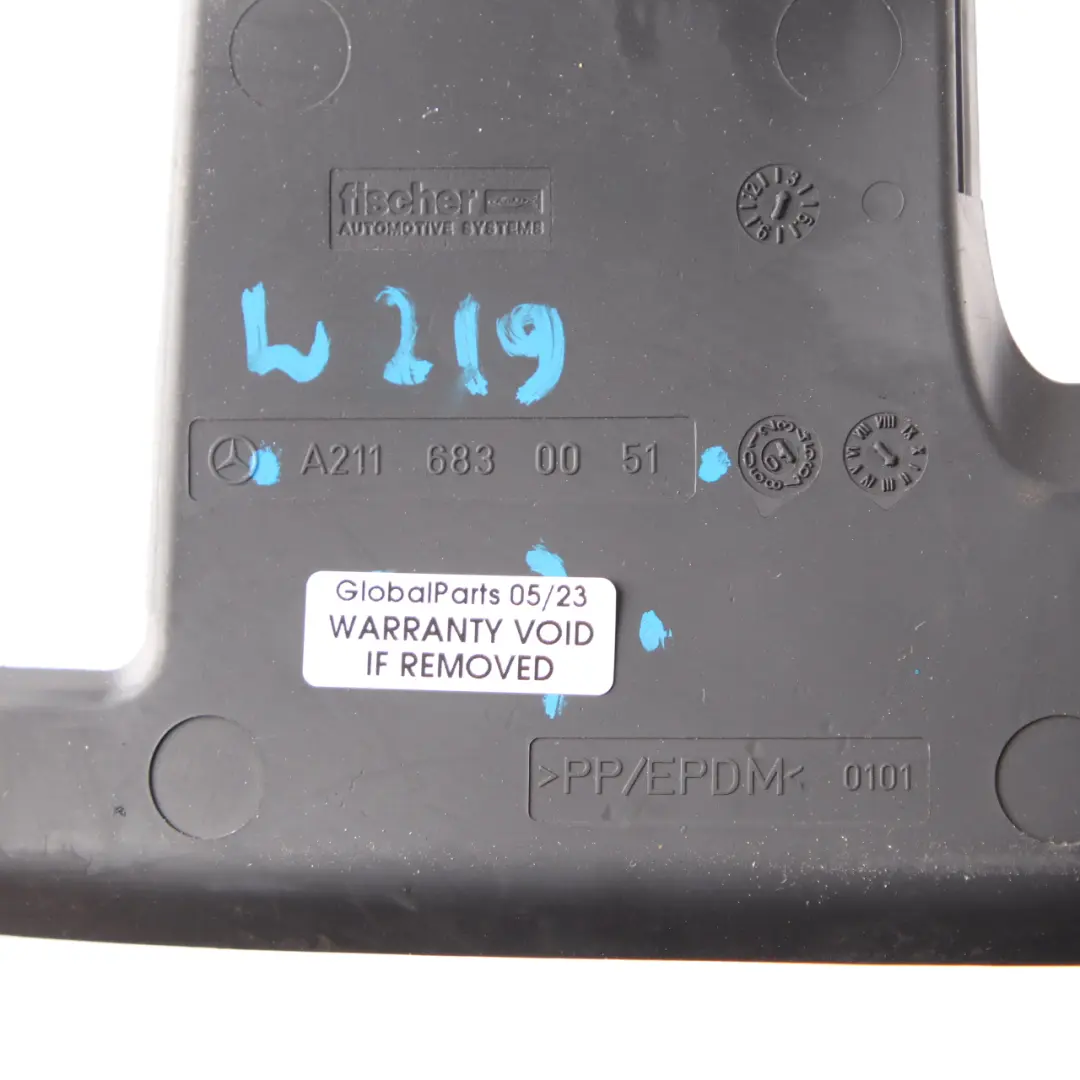 Aschenbechermatte Mercedes W211 W219 Mittelkonsol Einsatzschal Gummi für mit Teilenummer A2116830051 Aschenbechermatte Mercedes W211 W219 Mittelkonsol Einsatzschal Gummi - SKU A2116830051 - Teilenummer A2116830051