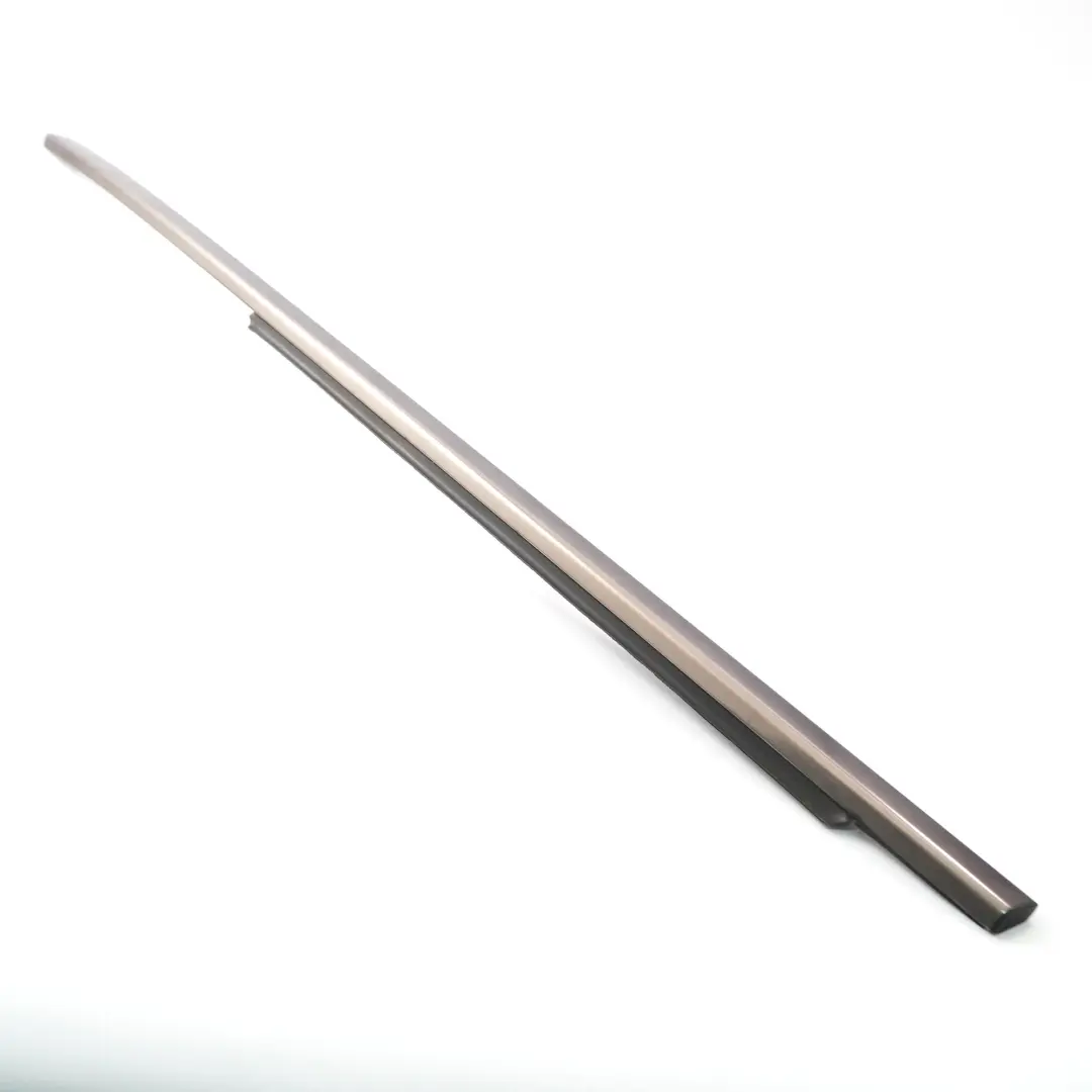 Mercedes W211 Saloon Bande d'étanchéité porte arrière gauche Window Strip Trim - SKU A2116900580 - Numéro de pièce A2116900580