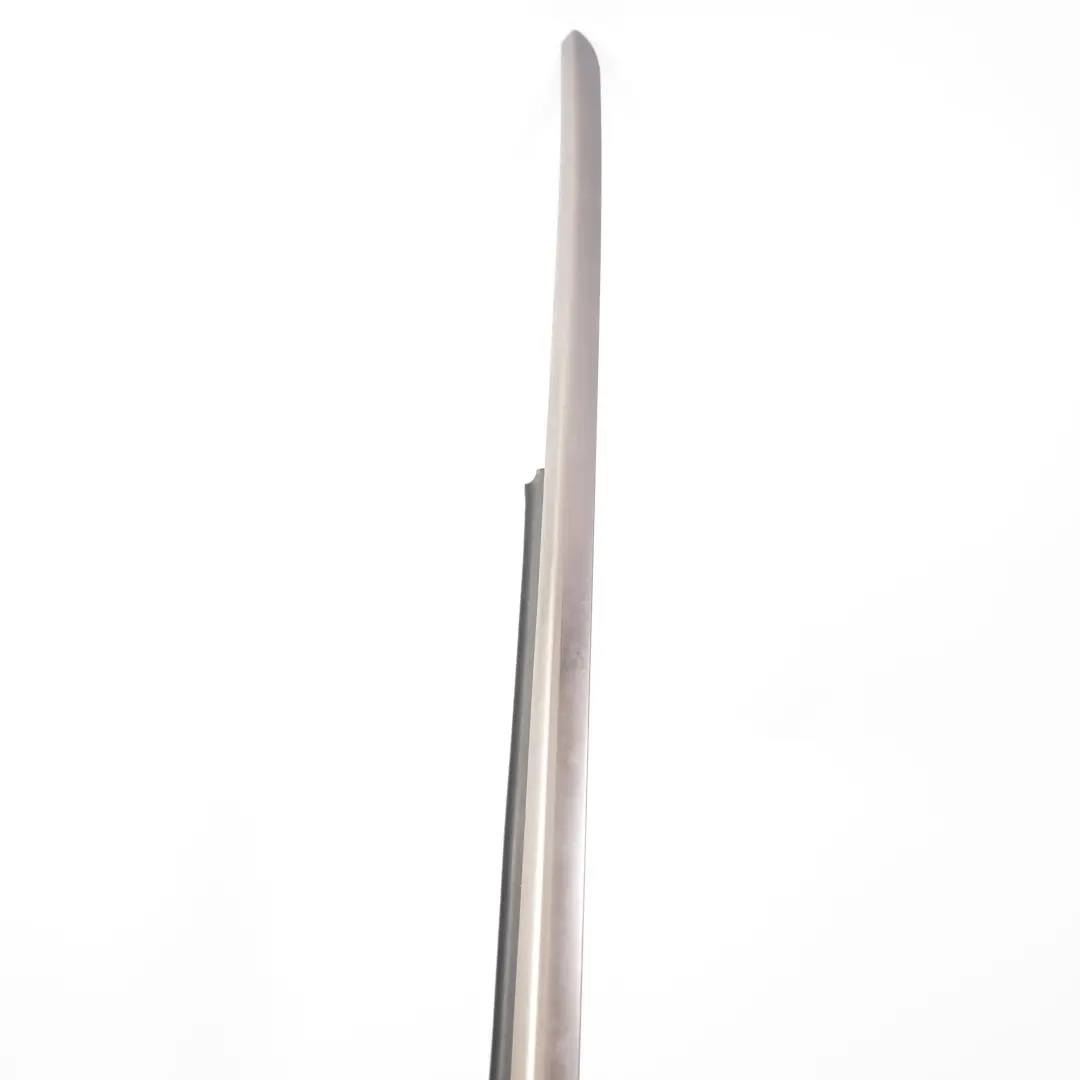 Mercedes W211 Saloon Bande d'étanchéité porte arrière gauche Window Strip Trim - SKU A2116900580 - Numéro de pièce A2116900580