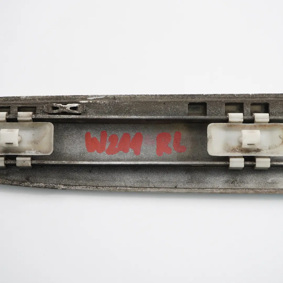 Mercedes W211 Bande de Porte Arrière Gauche Garniture Brilliant Silver - 744 - SKU A2116901362-BRS - Numéro de pièce A2116901362