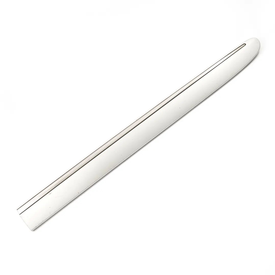 Listwa Drzwi Tylna Lewa Listwa Ozdobna Brilliant Silver - 744 do Mercedes W211 o numerze A2116901362 Mercedes W211 Listwa Drzwi Tylna Lewa Listwa Ozdobna Brilliant Silver - 744 - SKU A2116901362-BRS - Numer Części A2116901362