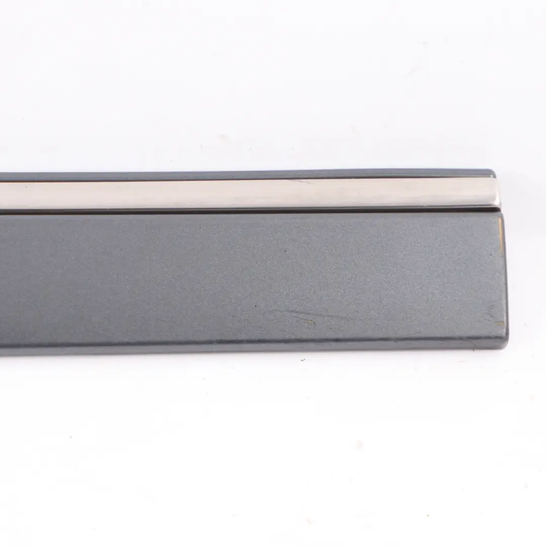 Listwa Osłona Drzwi Prawy Tył Szara do Mercedes W211 o numerze A2116901462 Mercedes W211 Listwa Osłona Drzwi Prawy Tył Szara - SKU A2116901462-FLG - Numer Części A2116901462