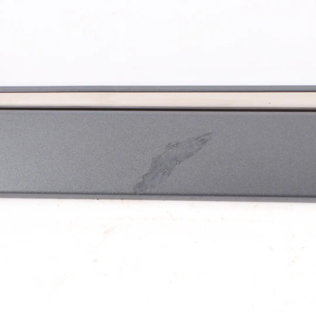 Banda puerta trasera derecha Moldura Gris Flint 368 para Mercedes W211 con número de pieza A2116901462 Mercedes W211 Banda puerta trasera derecha Moldura Gris Flint 368 - SKU A2116901462-FLG - Número de pieza A2116901462