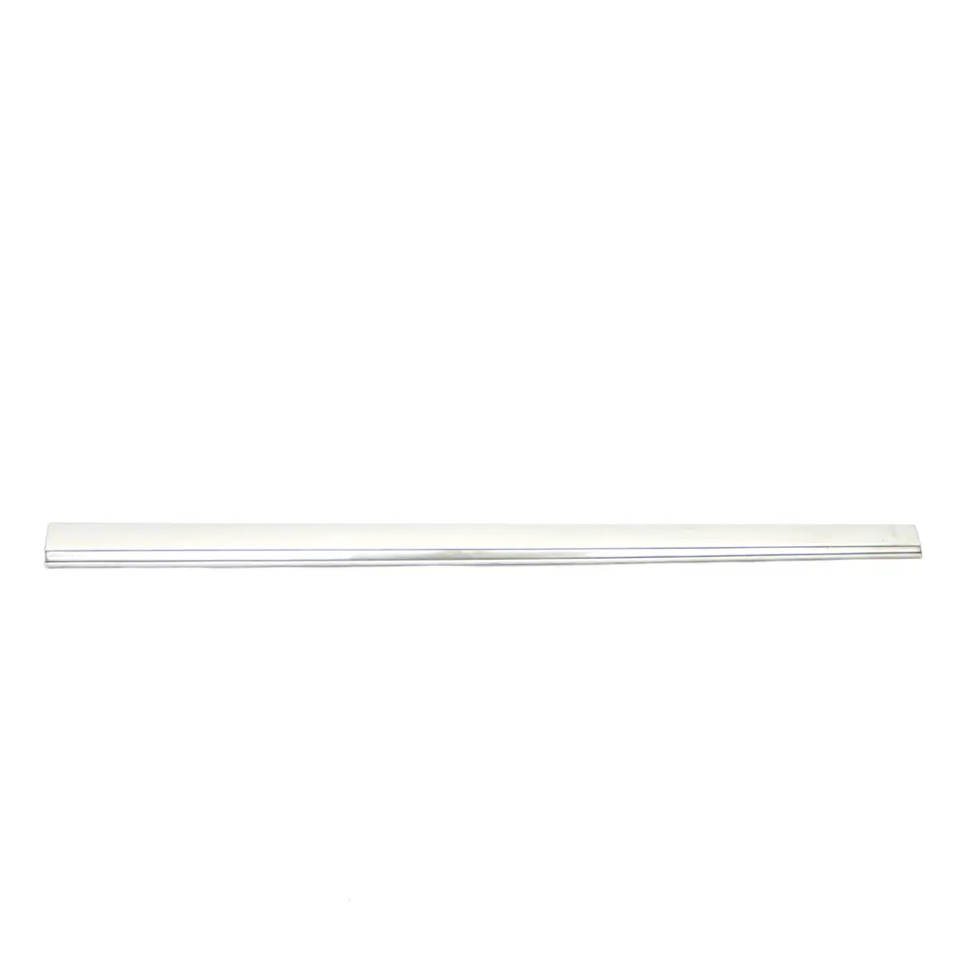 Mercedes W211 Moldura de Puerta Delantera Izquierda Tapa Plata Brillante 744 - SKU A2116901962-BRS - Número de pieza A2116901962