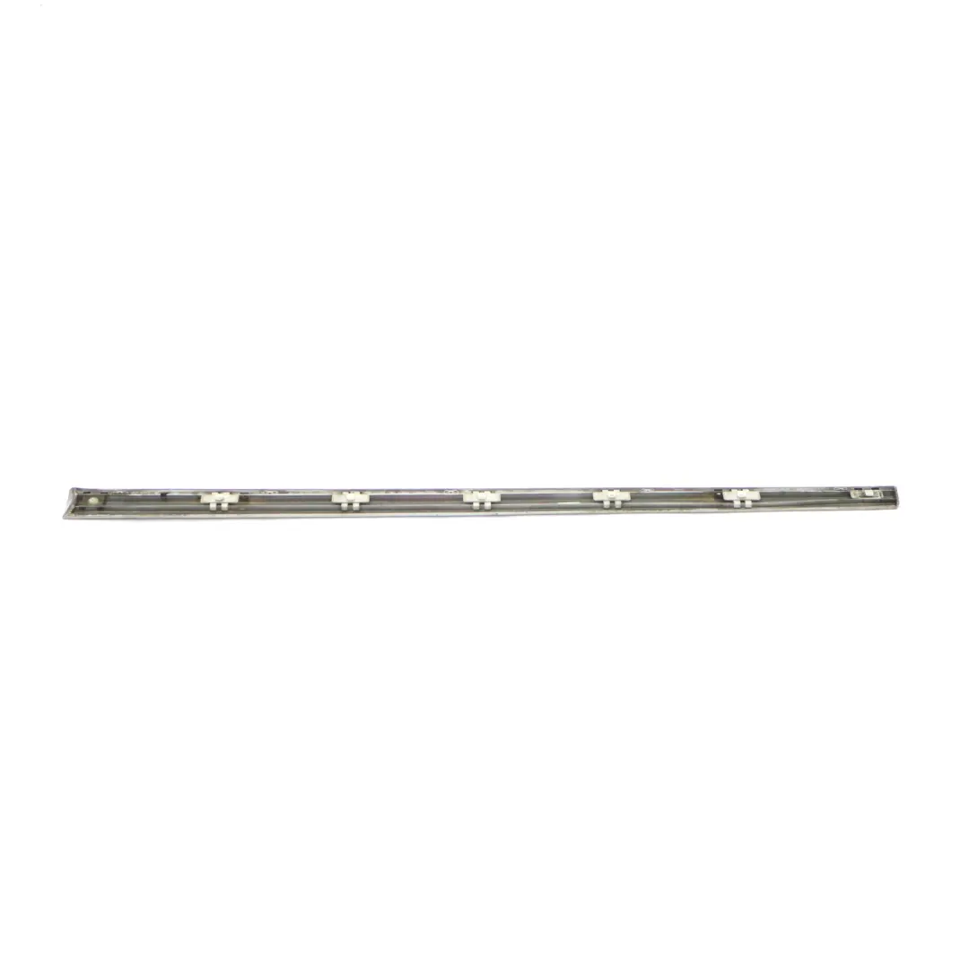 Mercedes W211 Moulure de Porte Avant Gauche Cache Bande Argent Brillant 744 - SKU A2116901962-BRS - Numéro de pièce A2116901962