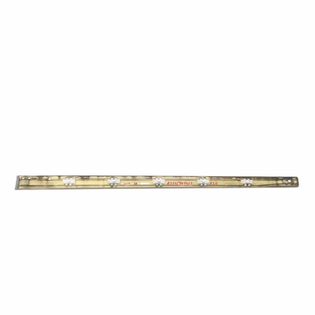 Mercedes W211 Moulure de Porte Avant Gauche Bande de Protection Flint Grey - 368 - SKU A2116901962-FLG - Numéro de pièce A2116901962