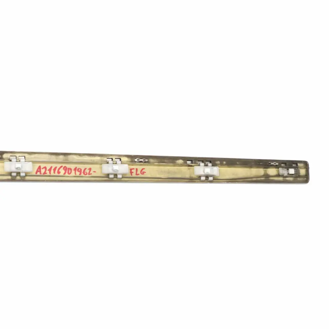 Mercedes W211 Moulure de Porte Avant Gauche Bande de Protection Flint Grey - 368 - SKU A2116901962-FLG - Numéro de pièce A2116901962