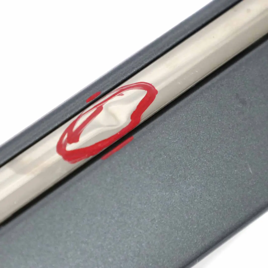 Türverkleidung vorne links Zierleiste Abdeckung Flint Grau - 368 für Mercedes W211 mit Teilenummer A2116901962 Mercedes W211 Türverkleidung vorne links Zierleiste Abdeckung Flint Grau - 368 - SKU A2116901962-FLG - Teilenummer A2116901962