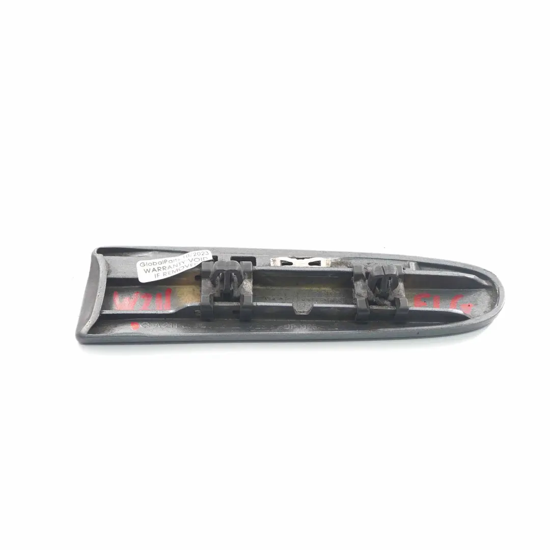 Mercedes W211 Moldura del panel ala Listón delantero izquierdo Flint Grey - 368 - SKU A2116902762-FLG - Número de pieza A2116902762
