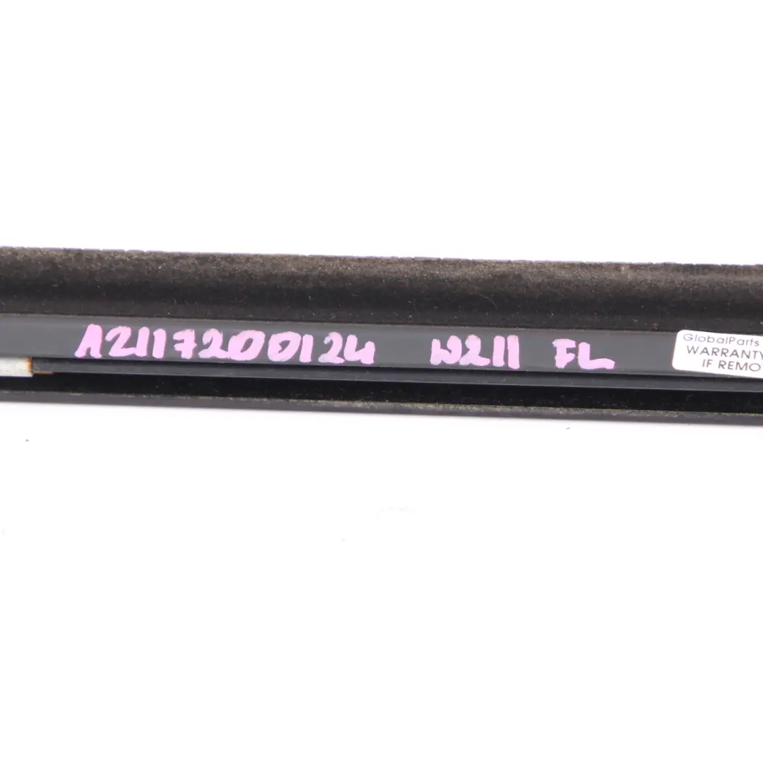 Mercedes W211 Striscia finestra porta anteriore sinistra - SKU A2117200124 - Numero di parte A2117200124