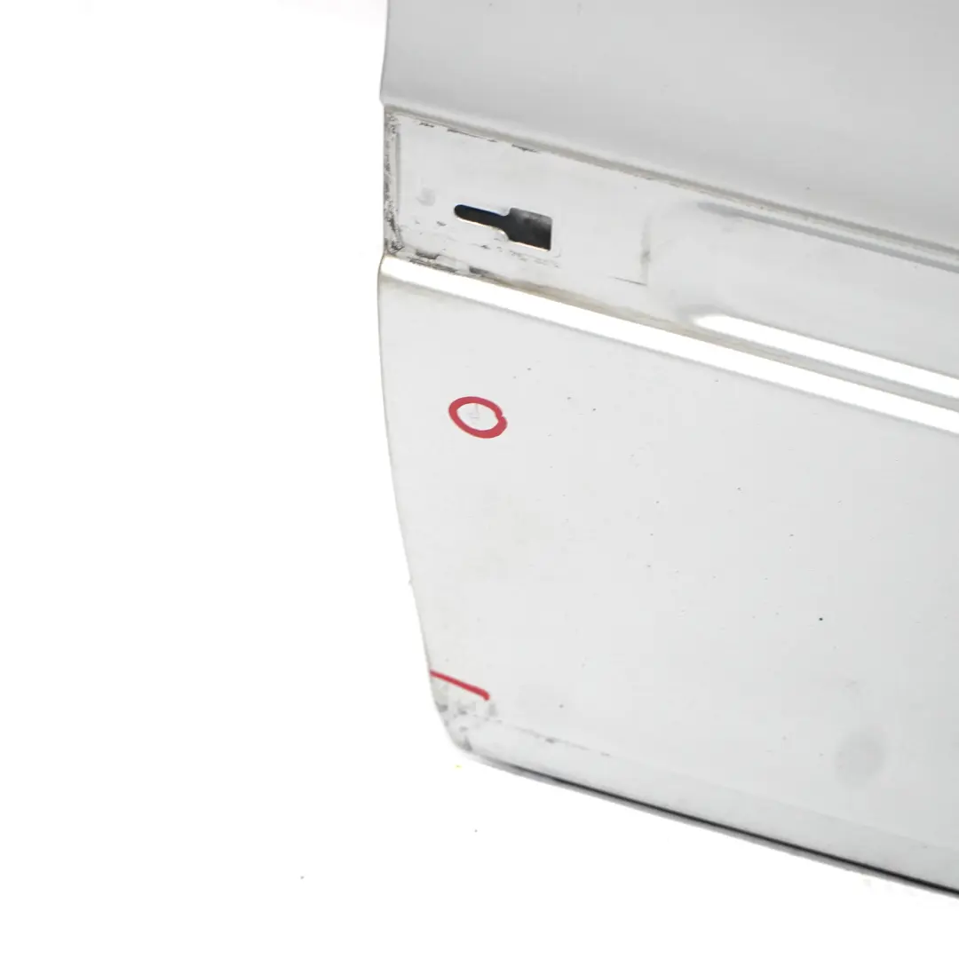 Puerta Delantera Izquierda Plata Brillante Metalizado - 744 para Mercedes W211 con número de pieza A2117201305 Mercedes W211 Puerta Delantera Izquierda Plata Brillante Metalizado - 744 - SKU A2117201305-BRS1 - Número de pieza A2117201305