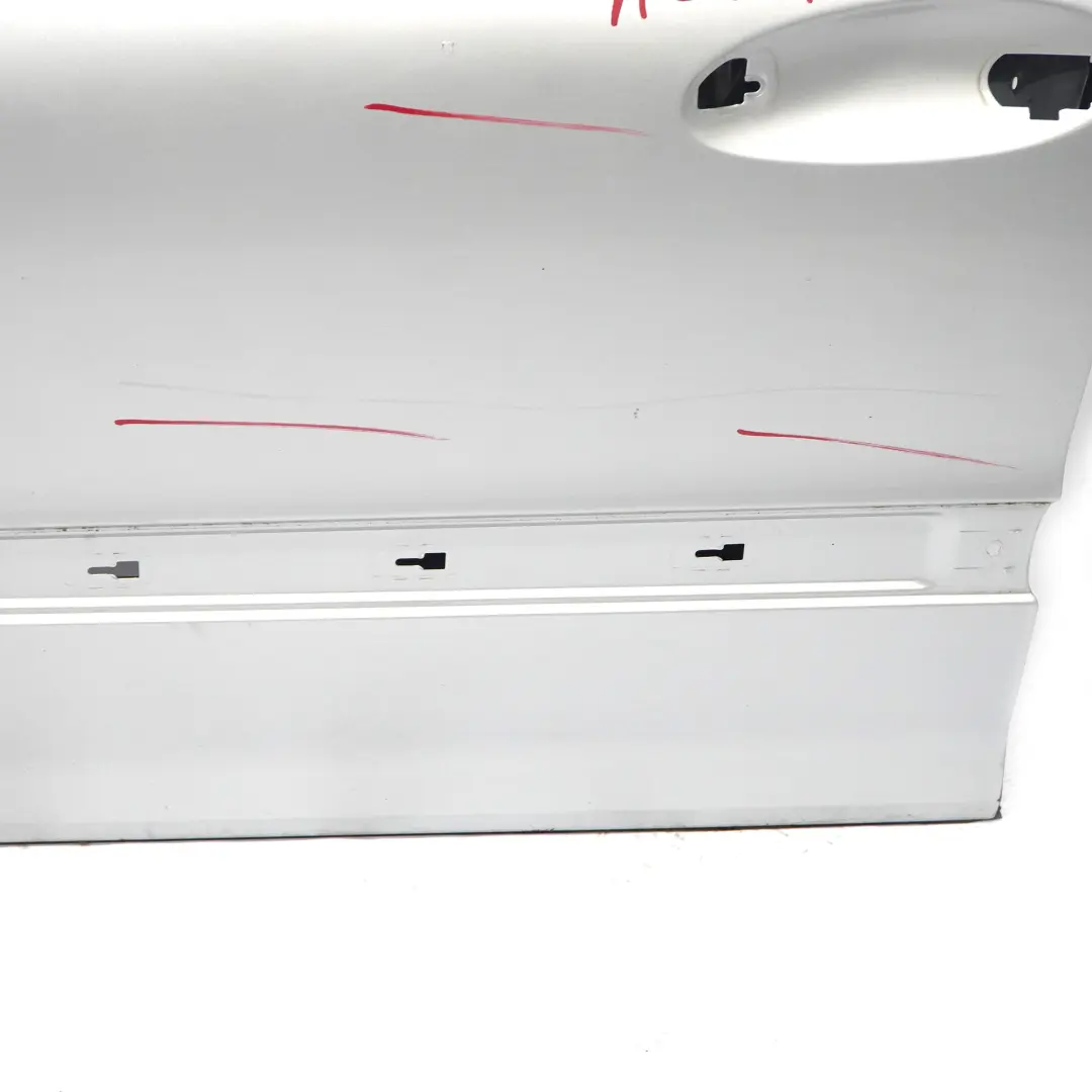 Puerta Delantera Izquierda Plata Brillante Metalizado - 744 para Mercedes W211 con número de pieza A2117201305 Mercedes W211 Puerta Delantera Izquierda Plata Brillante Metalizado - 744 - SKU A2117201305-BRS1 - Número de pieza A2117201305