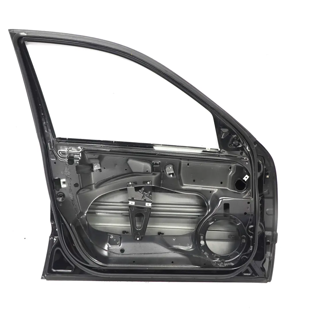 Puerta Delantera Izquierda Negro Obsidiana Metallic - 197 para Mercedes W211 con número de pieza A2117201305 Mercedes W211 Puerta Delantera Izquierda Negro Obsidiana Metallic - 197 - SKU A2117201305-OB - Número de pieza A2117201305
