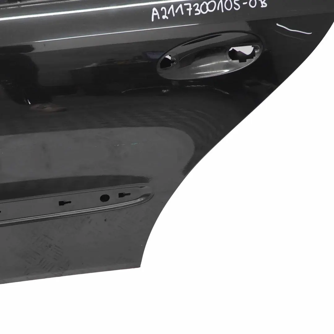 Drzwi Lewe Tylne Obsidian Black 197 do Mercedes W211 o numerze A2117300105 Mercedes W211 Drzwi Lewe Tylne Obsidian Black 197 - SKU A2117300105-OB - Numer Części A2117300105