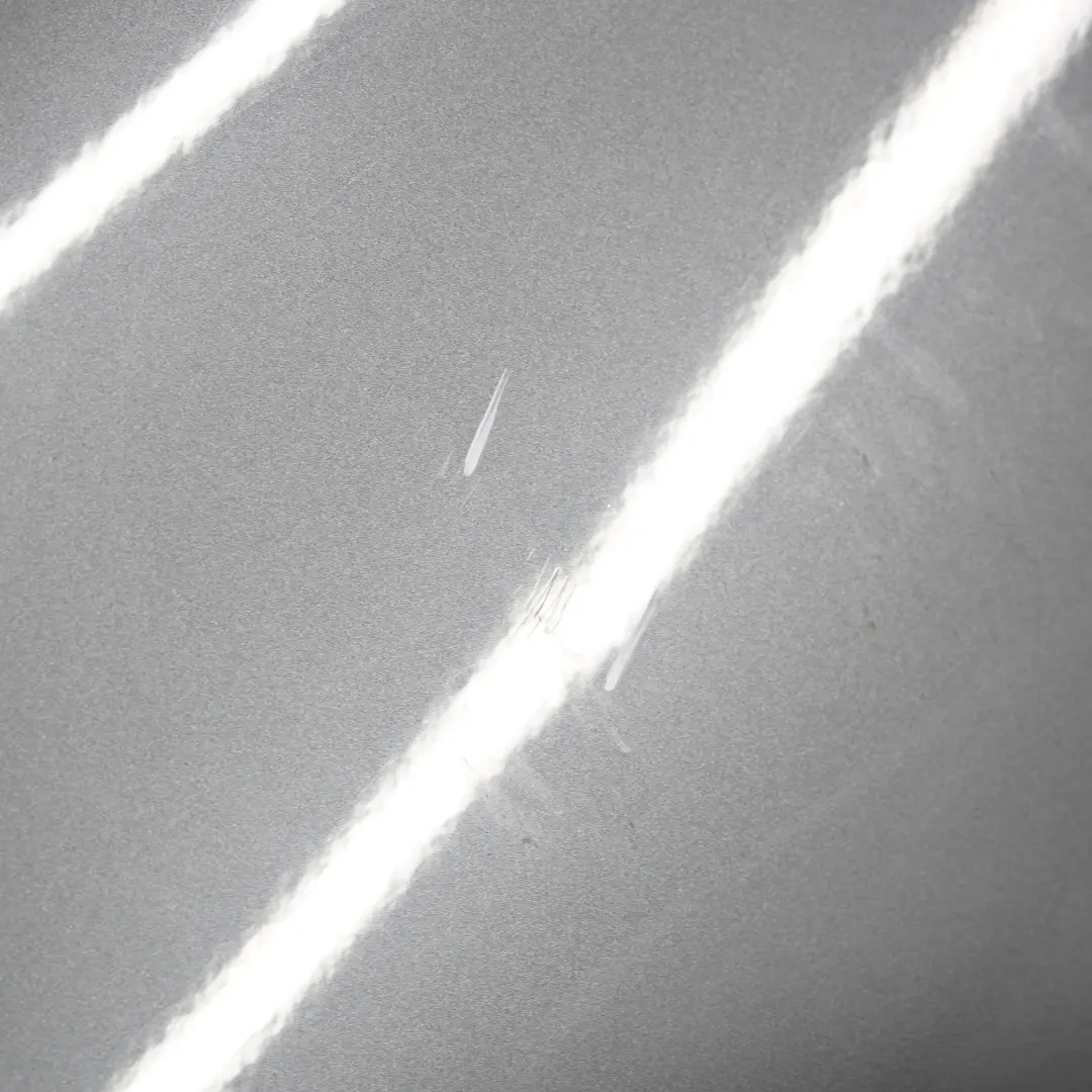 Porta posteriore destra Flint Grey Metallic - 368 per Mercedes W211 con numero di parte A2117300205 Mercedes W211 Porta posteriore destra Flint Grey Metallic - 368 - SKU A2117300205-FLG - Numero di parte A2117300205