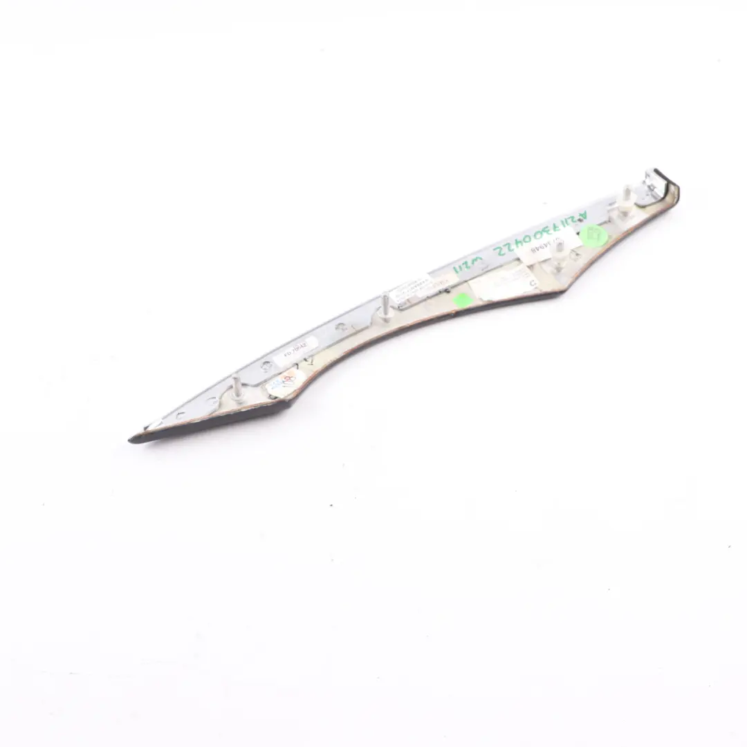 Moldura Puerta Trasera Derecha Para Cubierta Madera para Mercedes W211 con número de pieza A2117300422 Mercedes W211 Moldura Puerta Trasera Derecha Para Cubierta Madera - SKU A2117300422 - Número de pieza A2117300422