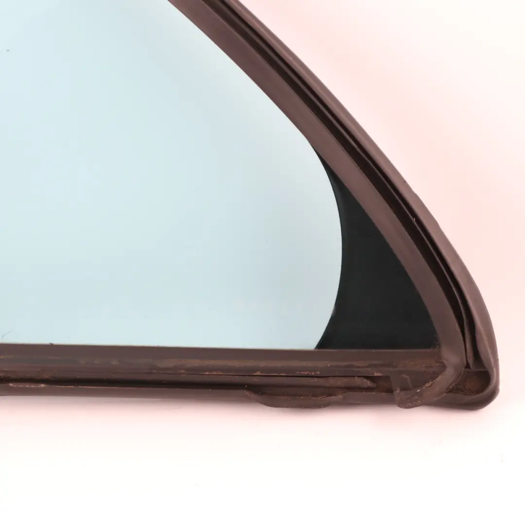 Mercedes W211 Vitre Fixe Porte Arrière Gauche Verre Bleu Absorbant Chaleur - SKU A2117300555 - Numéro de pièce A2117300555