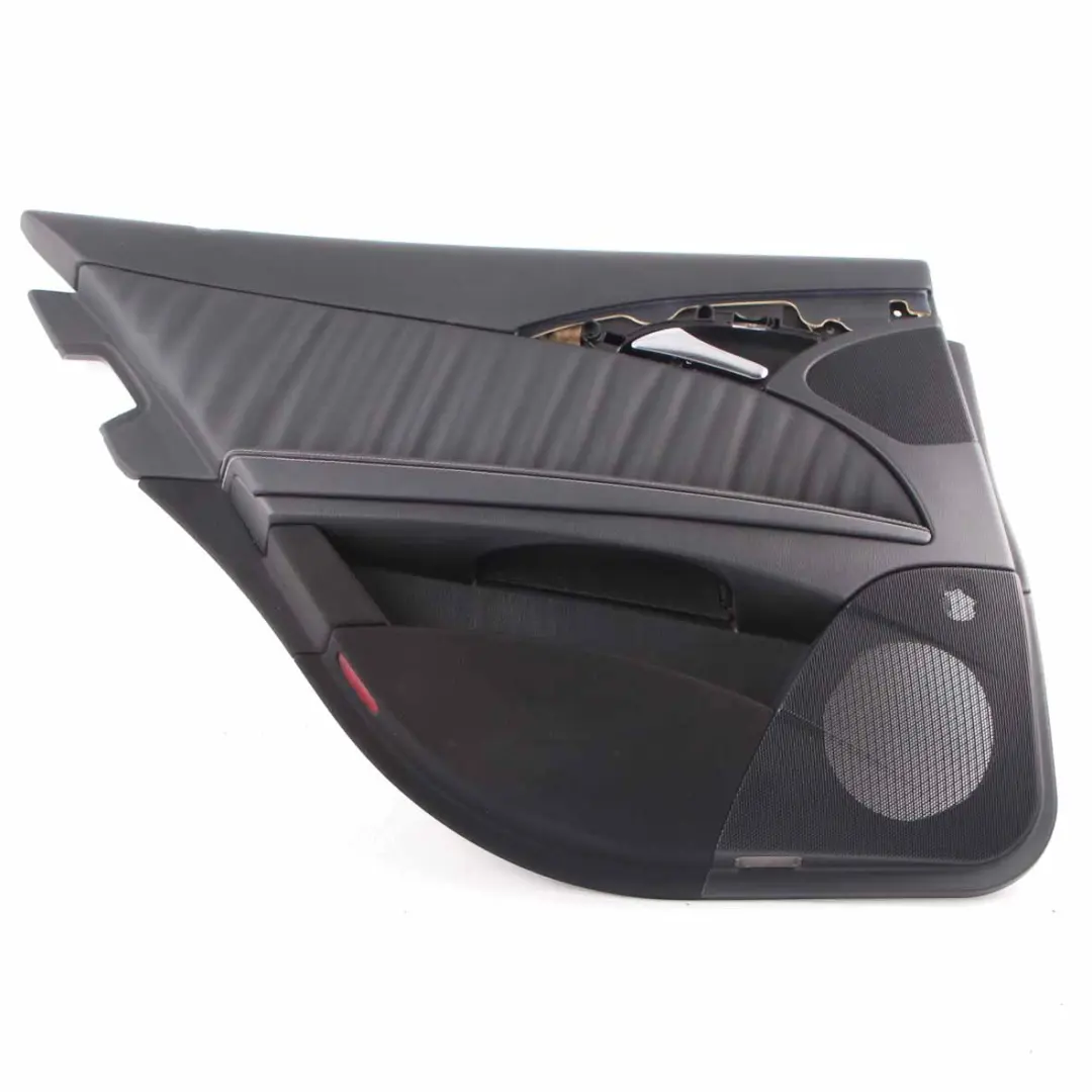 Scheda Porta Posteriore Sinistra Fodera Porta Pelle Nero per Mercedes W211 con numero di parte A2117300570 Mercedes W211 Scheda Porta Posteriore Sinistra Fodera Porta Pelle Nero - SKU A2117300570-2 - Numero di parte A2117300570
