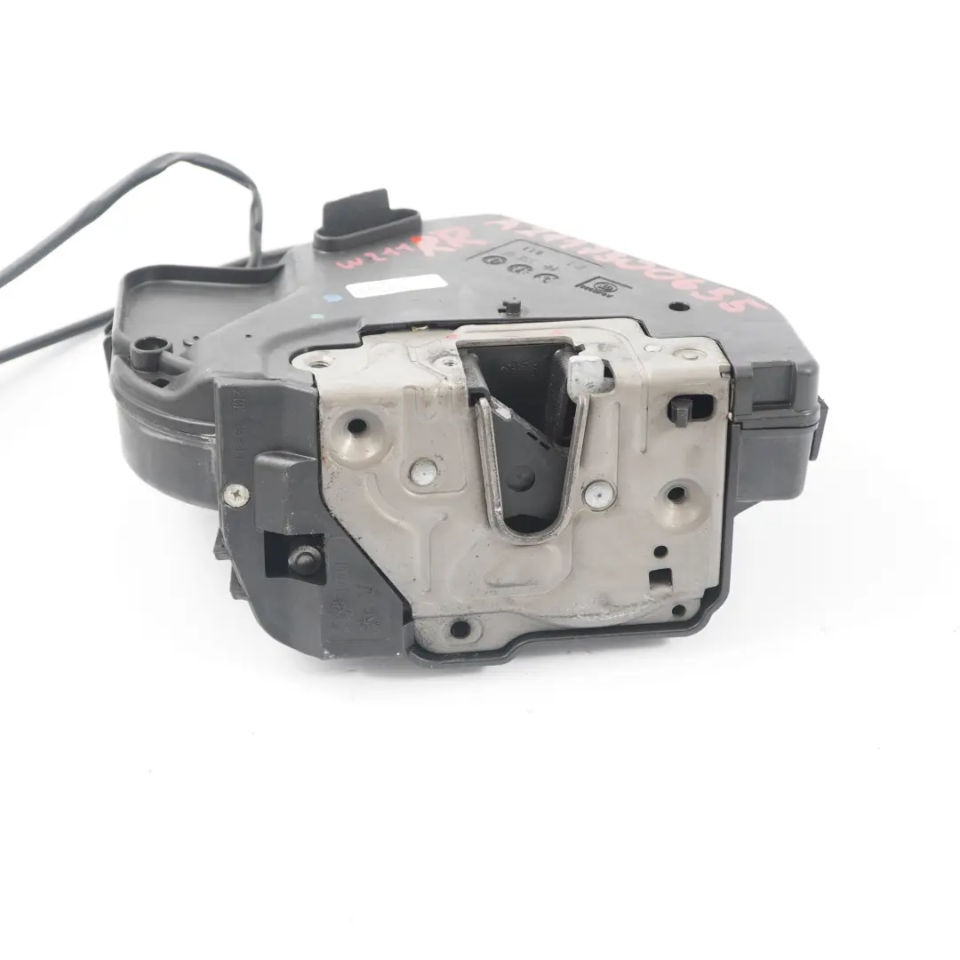 Actuador del Mecanismo de Bloqueo de Puerta Trasera Derecha para Mercedes S211 W211 con número de pieza A2117300635 Mercedes S211 W211 Actuador del Mecanismo de Bloqueo de Puerta Trasera Derecha - SKU A2117300635 - Número de pieza A2117300635