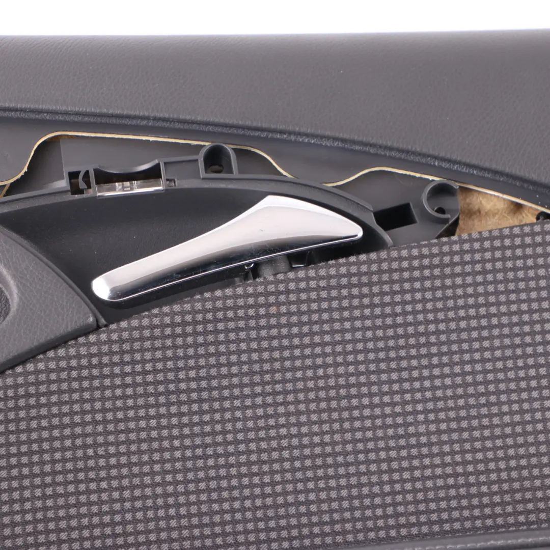 Embellecedor Puerta Trasera Derecha Cuero Artico Negro para Mercedes W211 con número de pieza A2117300670 Mercedes W211 Embellecedor Puerta Trasera Derecha Cuero Artico Negro - SKU A2117300670-3 - Número de pieza A2117300670