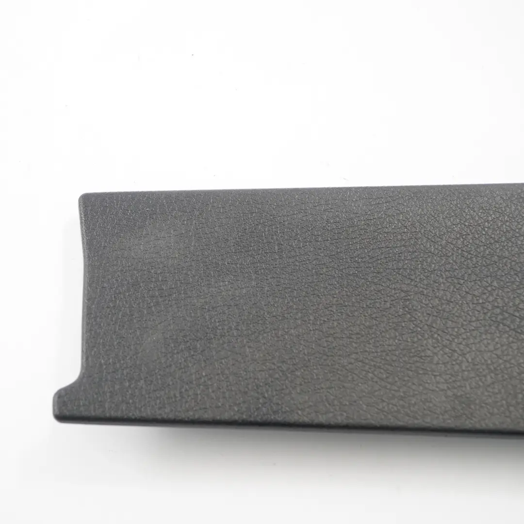 Panneau de recouvrement de carte arrière gauche Noir pour Mercedes W211 à propos du numéro de pièce A2117270328 Mercedes W211 Panneau de recouvrement de carte arrière gauche Noir - SKU A2117370328 - Numéro de pièce A2117270328