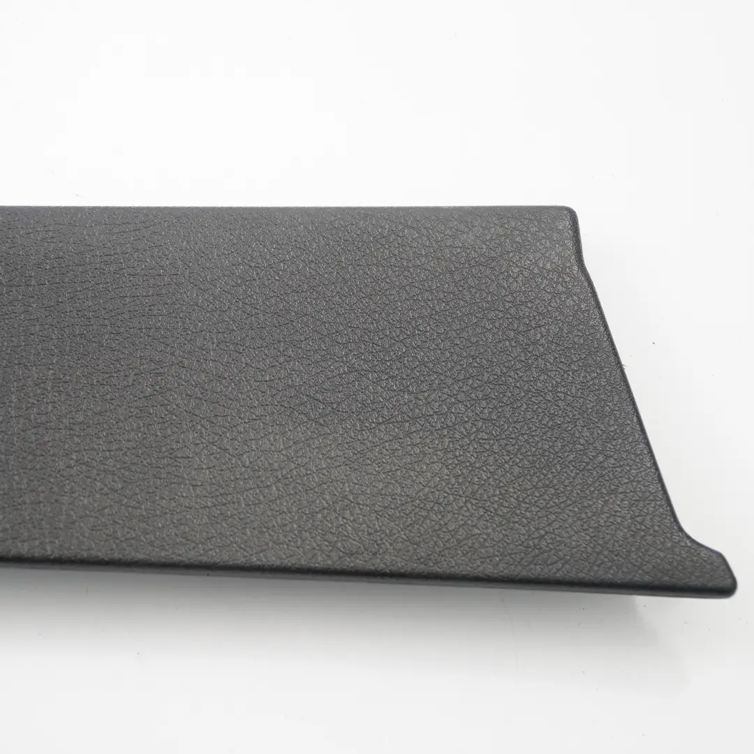 Panneau de recouvrement de carte arrière gauche Noir pour Mercedes W211 à propos du numéro de pièce A2117270328 Mercedes W211 Panneau de recouvrement de carte arrière gauche Noir - SKU A2117370328 - Numéro de pièce A2117270328