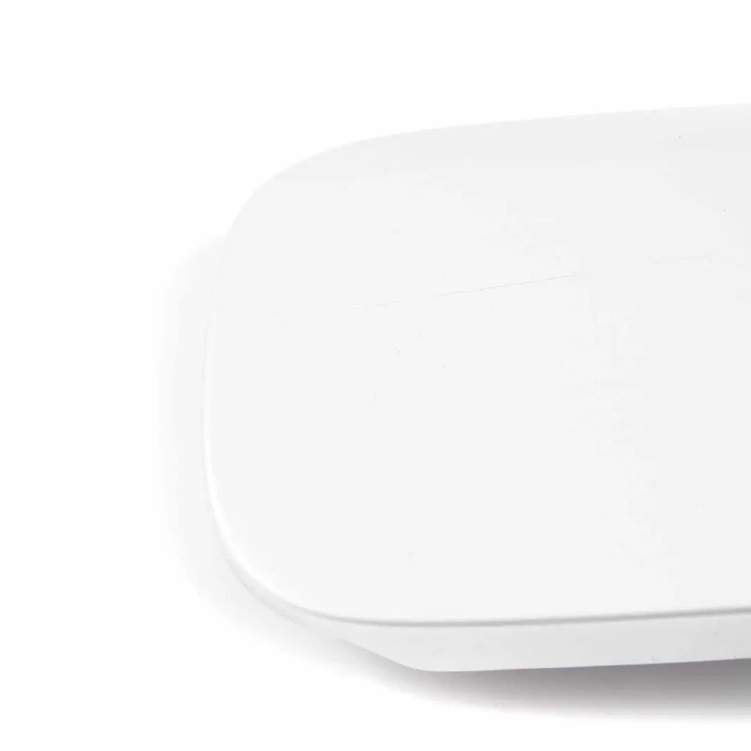 Klapka Wlewu Paliwa Srebrna 744 do Mercedes W211 o numerze A2117500206 Mercedes W211 Klapka Wlewu Paliwa Srebrna 744 - SKU A2117500206-BRS - Numer Części A2117500206